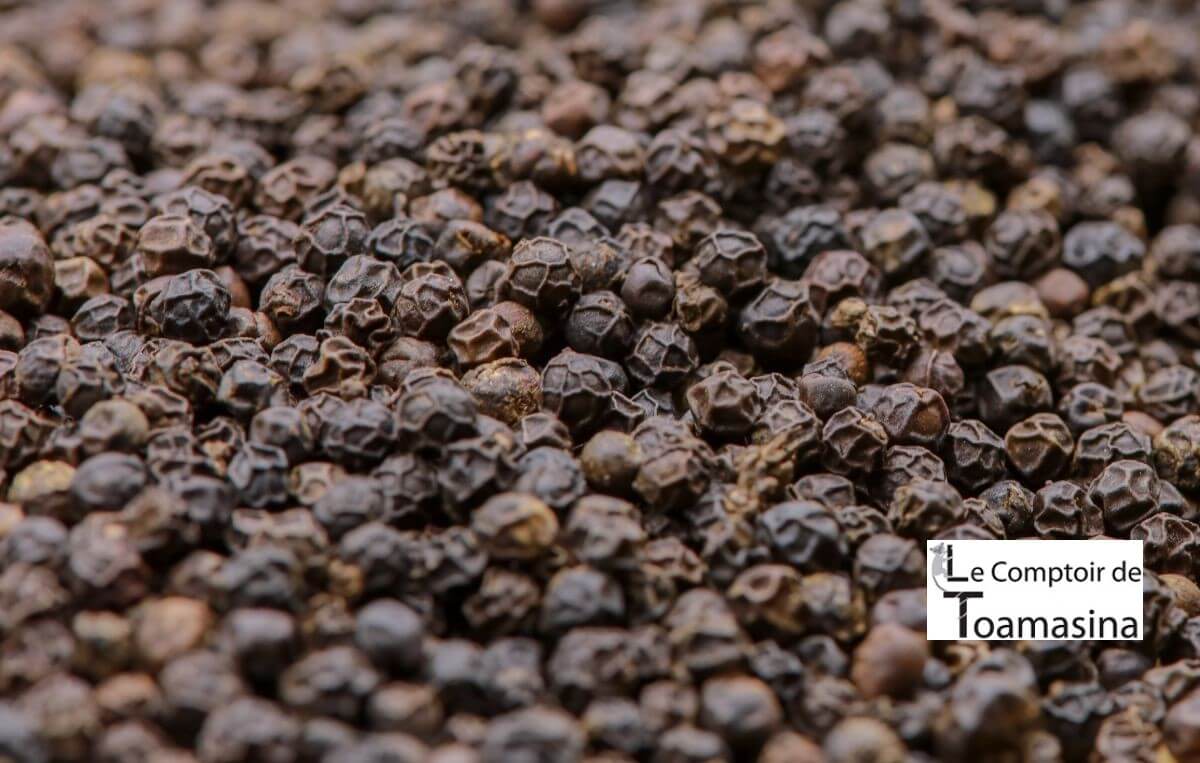 Poivre noir en grains de Madagascar 200 gr  Agriculture durable Sachet  kraft refermable.