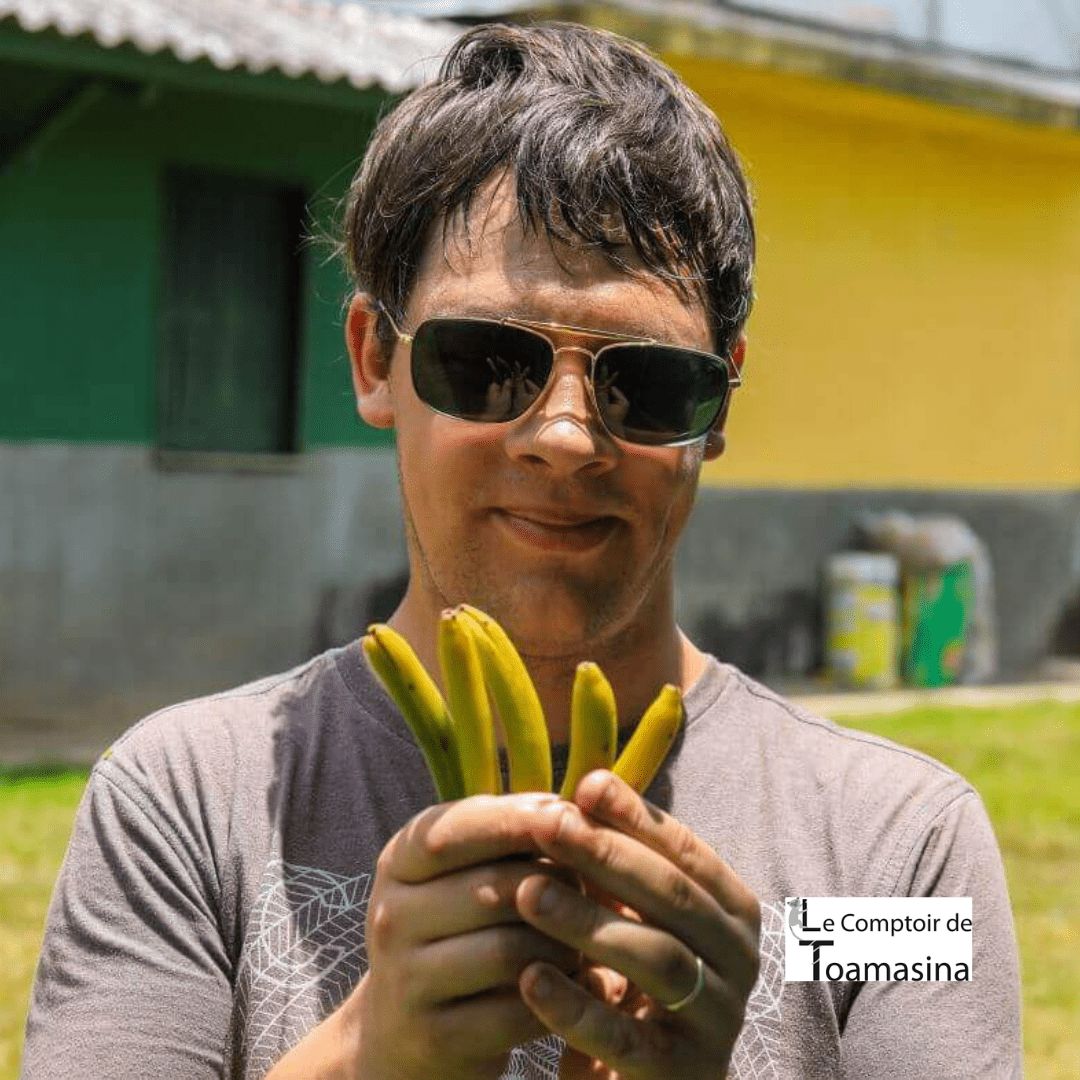 Arnaud Vanille avec la vanille la plus rare au monde la vanille de Bahia